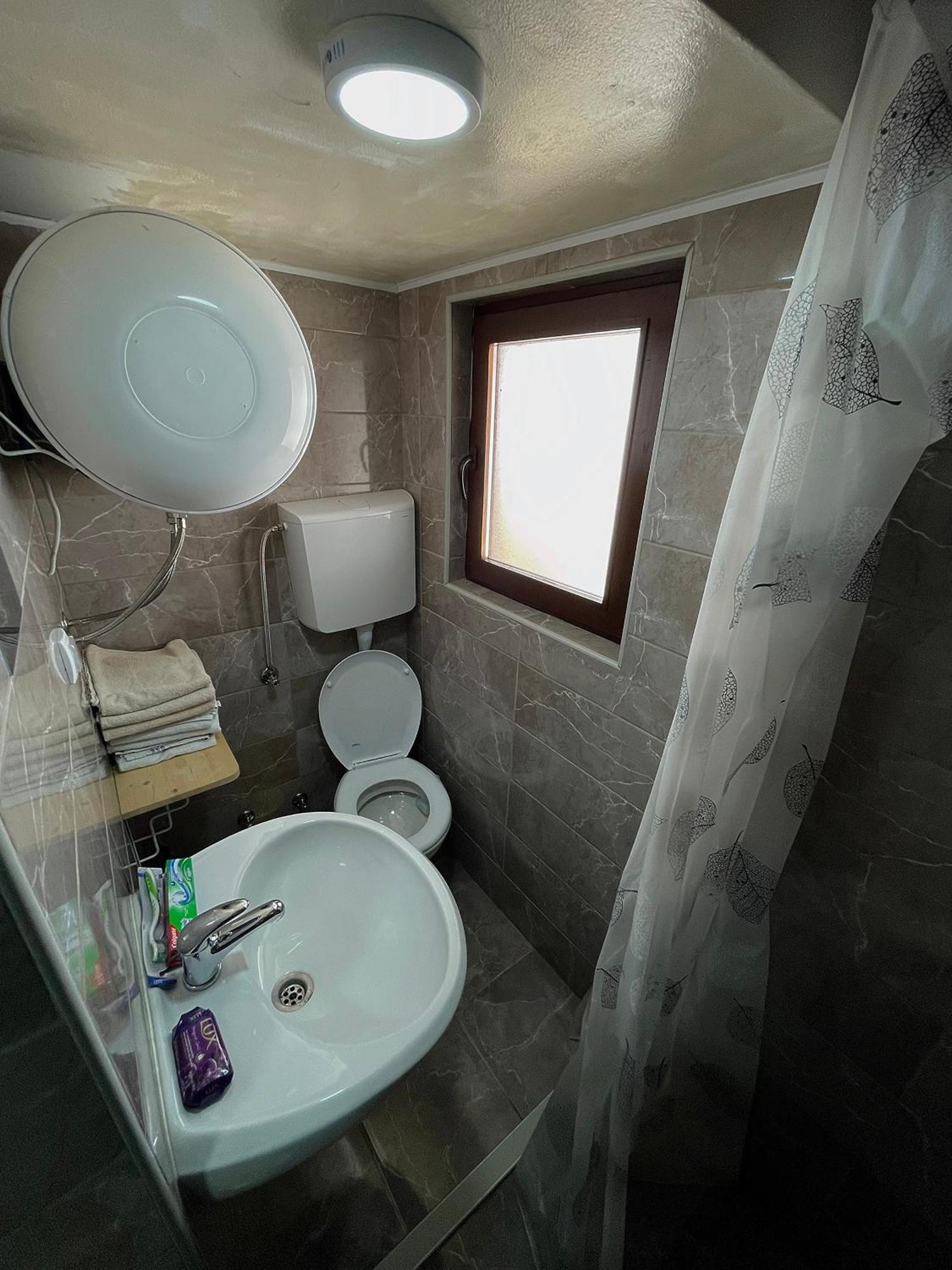 Rooms P&L พลาฟ ภายนอก รูปภาพ