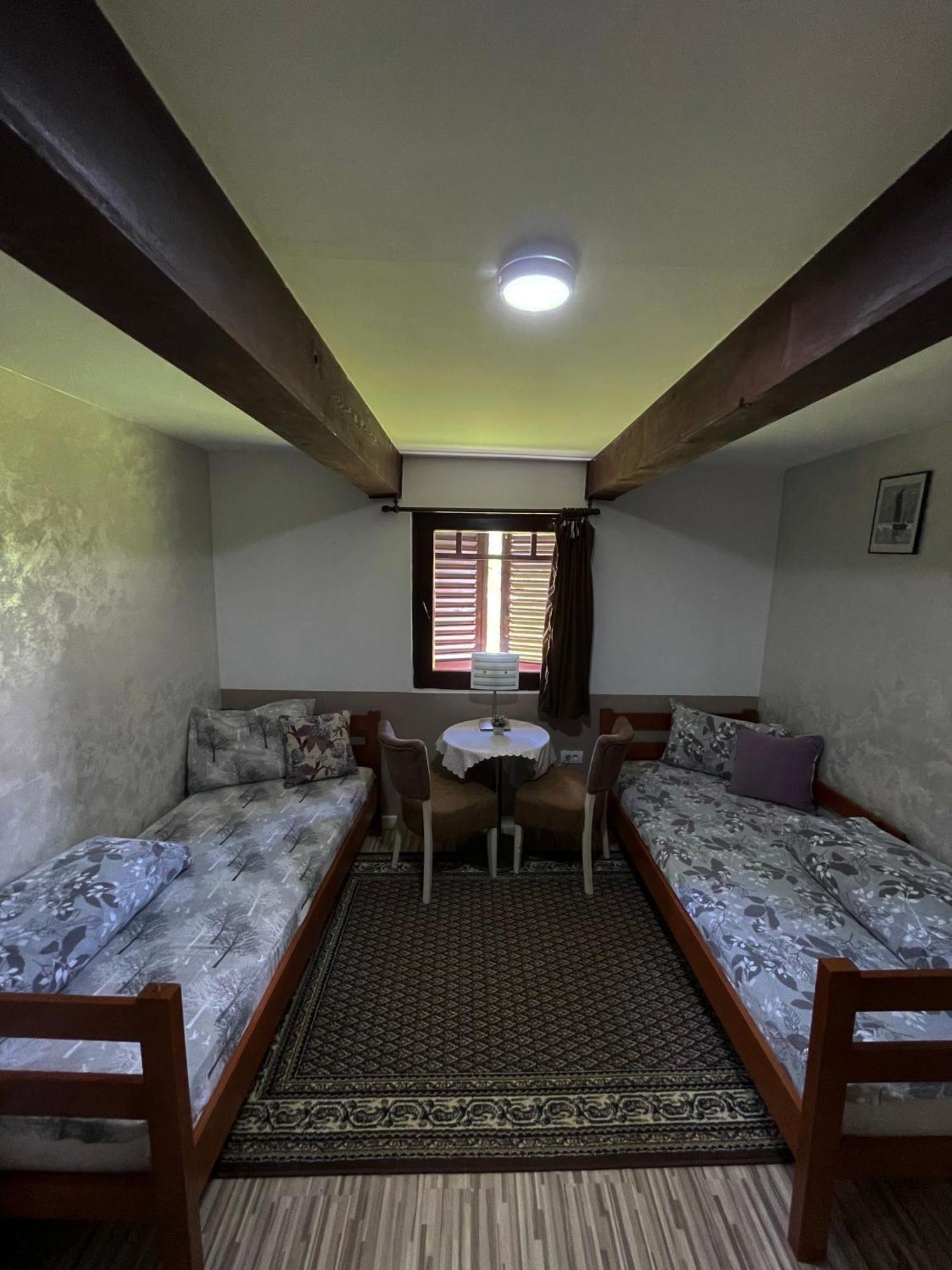 Rooms P&L พลาฟ ภายนอก รูปภาพ
